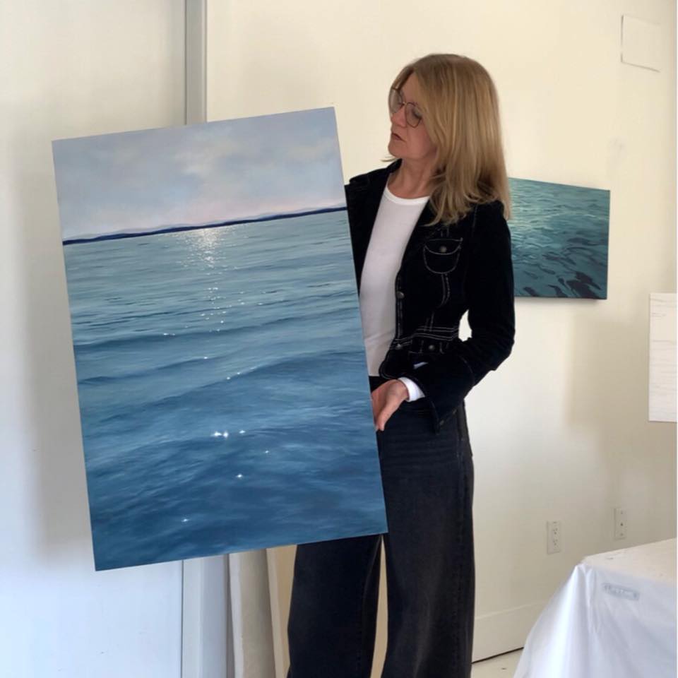 Artist, Jennifer Sparacino headshot as an event artist who will be live painting at The Abbotsford Tulip Festival in Abbotsford, BC